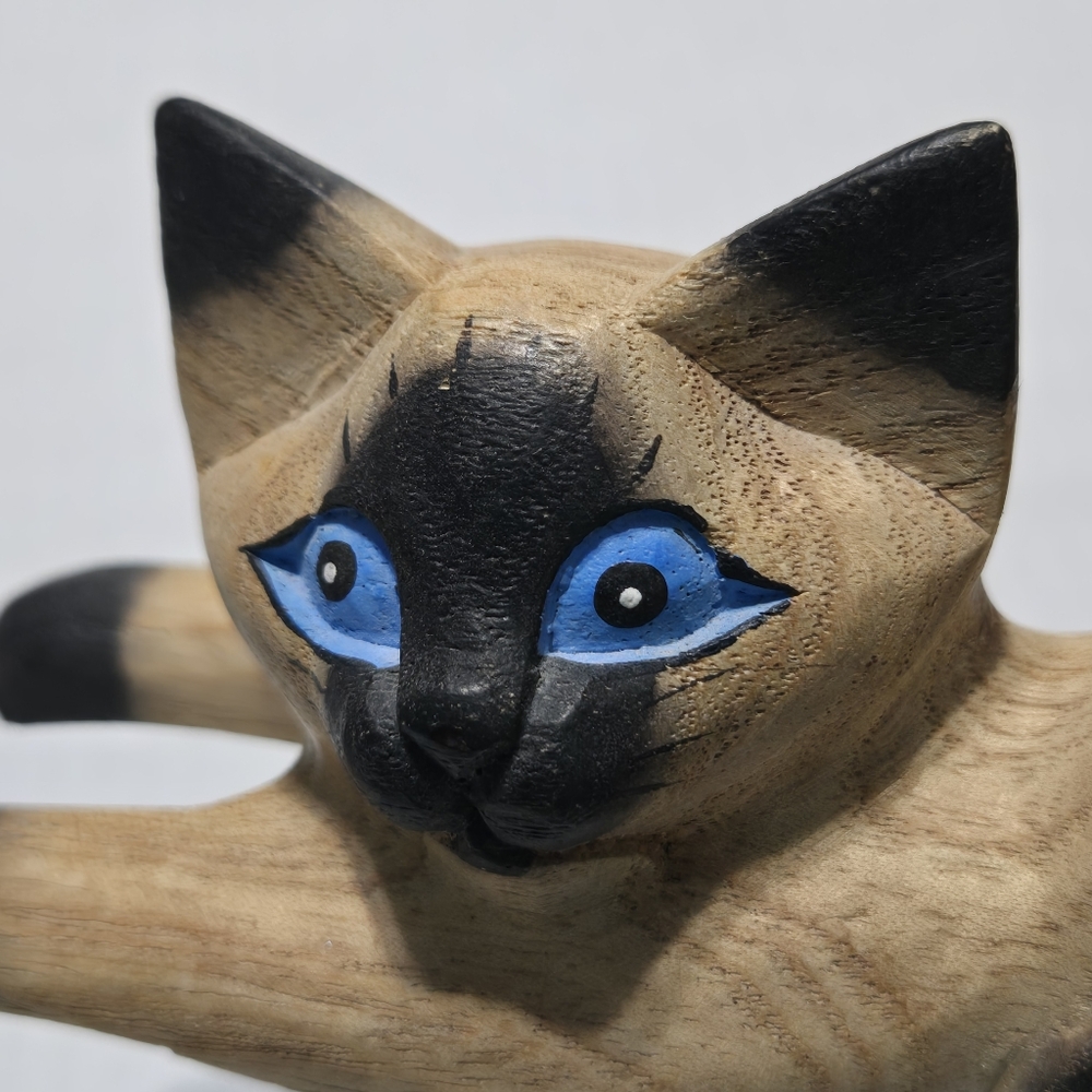 Carved Wooden Siamese Cat Sculpture Folk Art Figurine Statue Feline Shelf Sitter - Picture 8 of 14